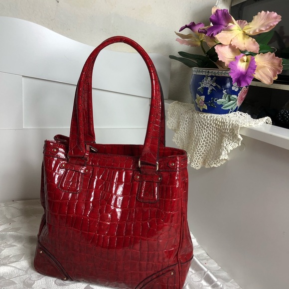 Liz Claiborne Handbags - LIZ CLAIBORNE VERY SPACIOUS  PURSE.